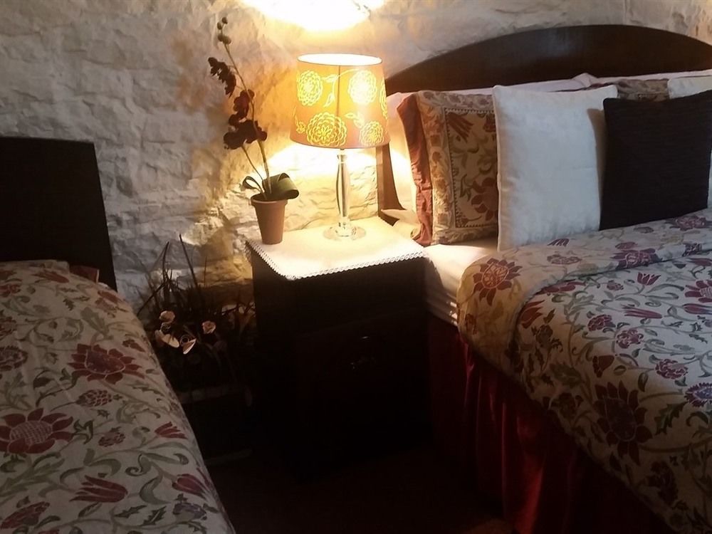 บัลลินาคอร์ทีย์ เฮาส์ Bed & Breakfast ทิปเปอร์แรรี ภายนอก รูปภาพ